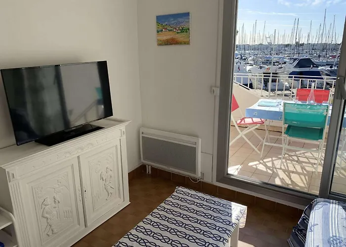 Bel Appt T2 Avec Terrasse Amenagee, Moderne & Confortable Pour 4 Pers, Port Camargue - Fr-1-731-93 Апартаменты